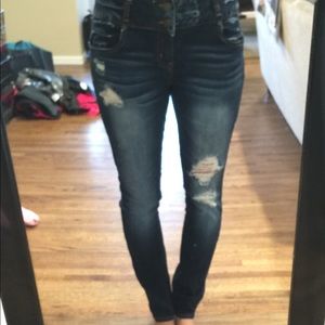 Size 8 skinny distressed, high waisted jeans.